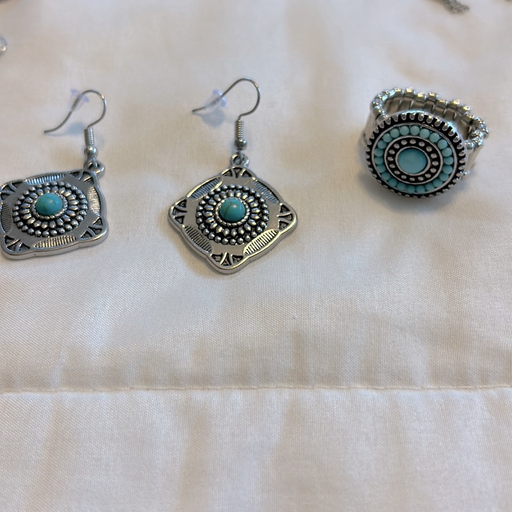 Assorted jewelry - Picture 5 of 9